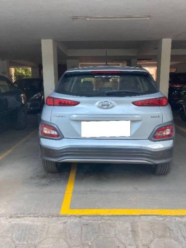 https://images10.gaadi.com/usedcar_image/4517809/original/processed_3397e97b-5578-4602-9cd0-9d2cae936be0.jpeg?imwidth=6401