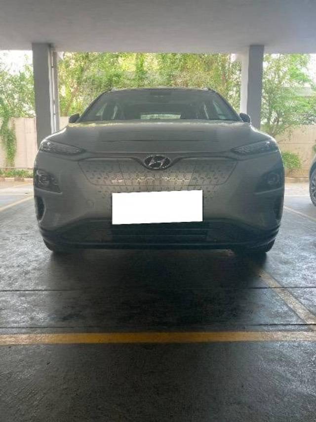 https://images10.gaadi.com/usedcar_image/4517809/original/processed_609b89bd-2180-47e7-89f2-b6a6d14b6a99.jpeg?imwidth=6400