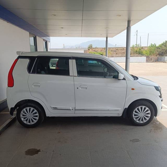 https://images10.gaadi.com/usedcar_image/4517847/original/0e9067f2c08bae30157f81faedea2911.jpg?imwidth=6401