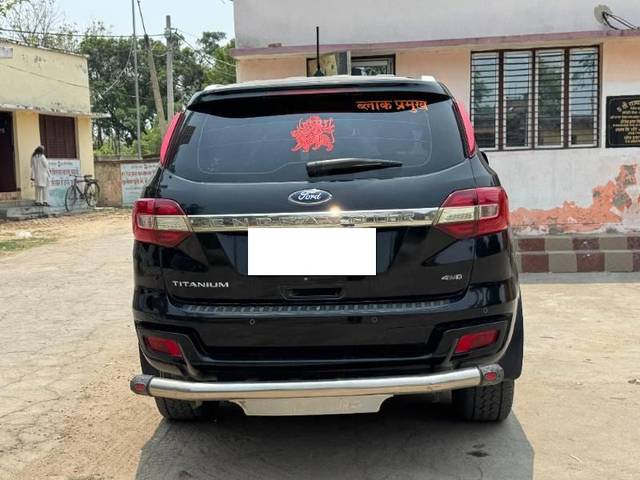https://images10.gaadi.com/usedcar_image/4517848/original/processed_228a50d2-9e31-45e7-acd4-6a402150a92d.jpg?imwidth=6402