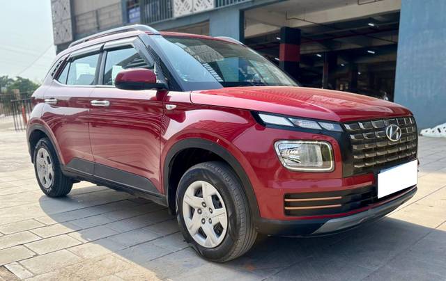 https://images10.gaadi.com/usedcar_image/4517850/original/processed_23978a7fecded5a234073857375ebe54.jpg?imwidth=6400
