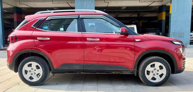 https://images10.gaadi.com/usedcar_image/4517850/original/processed_3fbd5db17d75c402e1db7f893f08c0fd.jpg?imwidth=6401