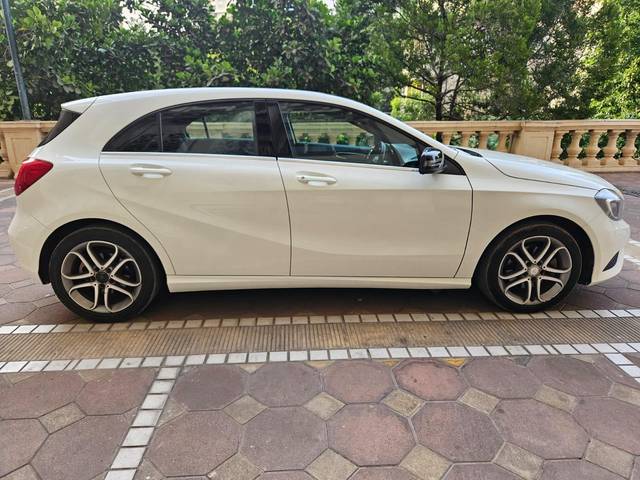 https://images10.gaadi.com/usedcar_image/4517853/original/62e0936836c8d764d971f418db02dbe1.jpg?imwidth=6401