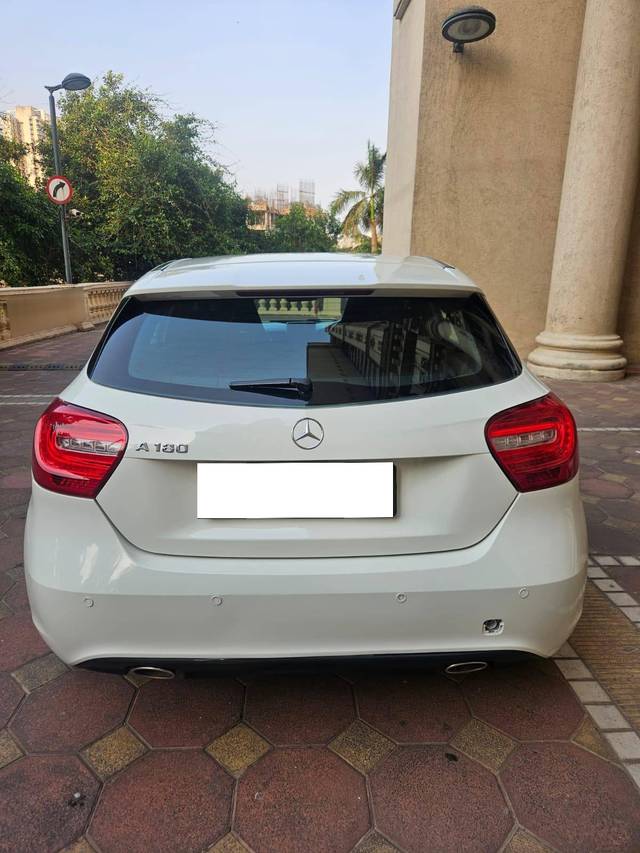 https://images10.gaadi.com/usedcar_image/4517853/original/processed_6793f1700a5d5add23a878afbe6e6464.jpg?imwidth=6402