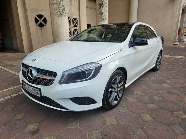 https://images10.gaadi.com/usedcar_image/4517853/original/processed_81ad865e2b86952fe9f8ce0edc28f490.jpg?imwidth=6400