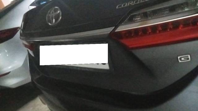 https://images10.gaadi.com/usedcar_image/4517882/original/processed_a93707e0-9de4-427e-ada4-e4504a8a75f8.jpeg?imwidth=6401