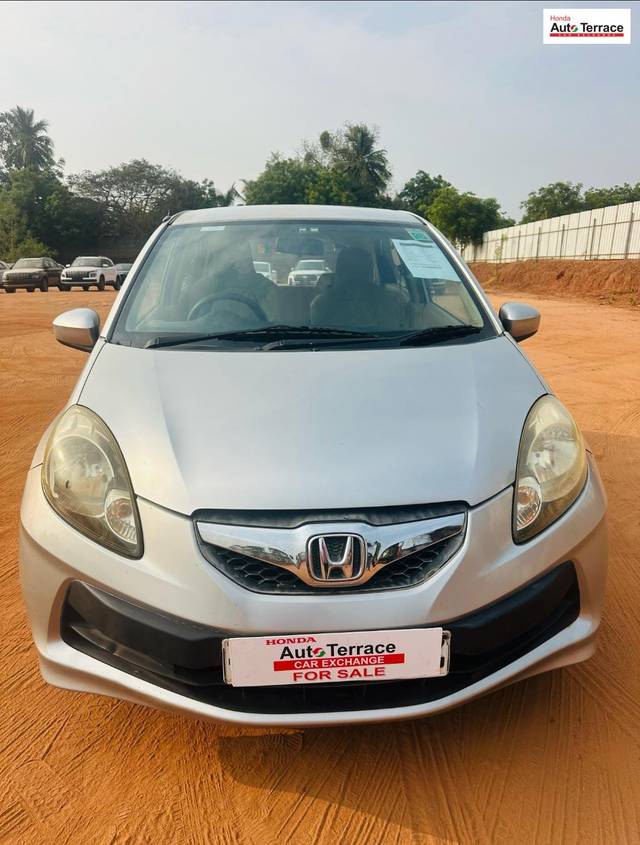 https://images10.gaadi.com/usedcar_image/4517978/original/2869be632a9f063930183db53450db98.jpg?imwidth=6400