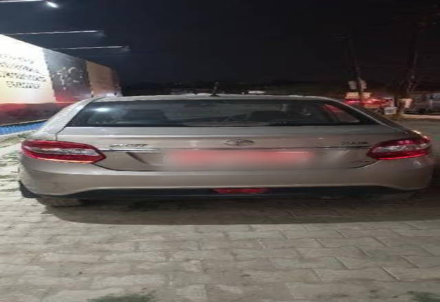https://images10.gaadi.com/usedcar_image/4517987/original/5c7bc187-1c0b-423c-9809-105c1a361e26.?imwidth=6401