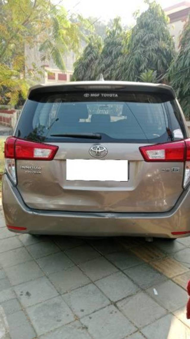 https://images10.gaadi.com/usedcar_image/4517990/original/processed_1d3607be-8f92-4899-86d7-9a49fecd0b32.jpeg?imwidth=6401