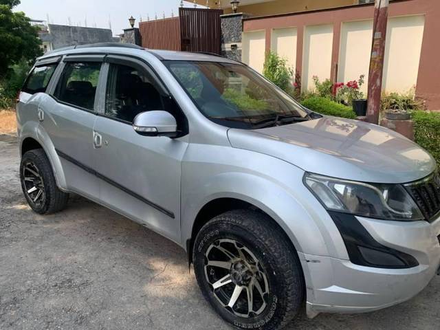https://images10.gaadi.com/usedcar_image/4518001/original/processed_2936b5ab-0a4c-4636-bca7-6dfb7be4f3e9.jpg?imwidth=6400