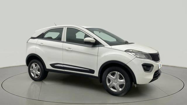 https://images10.gaadi.com/usedcar_image/4518009/original/f977137e9f9ec192f9a9a51e8b83503e.jpg?imwidth=6400