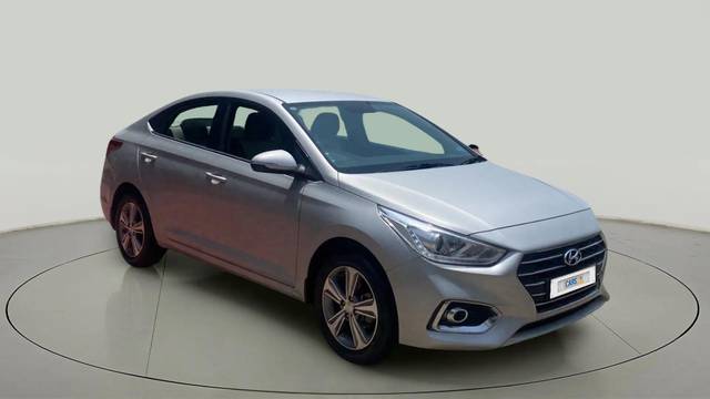 https://images10.gaadi.com/usedcar_image/4518010/original/3b8c230e49c2f6649a84b0d87452cd23.jpg?imwidth=6400