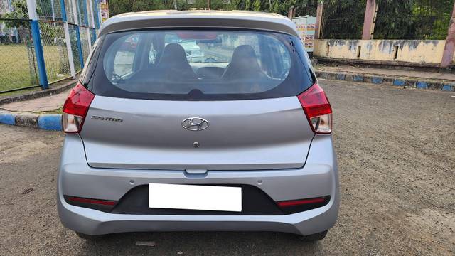 https://images10.gaadi.com/usedcar_image/4518012/original/processed_dc49ce42f4e0ba634bc779a7b0d054c6.jpg?imwidth=6401
