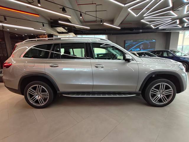 https://images10.gaadi.com/usedcar_image/4518015/original/fa8c6dbe0c9cff1452f0ebbe8c56dc64.jpg?imwidth=6401