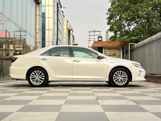 https://images10.gaadi.com/usedcar_image/4518026/original/processed_a2b60e86ec45a00f5dfe8ea5f9d6f11d.jpg?imwidth=6401
