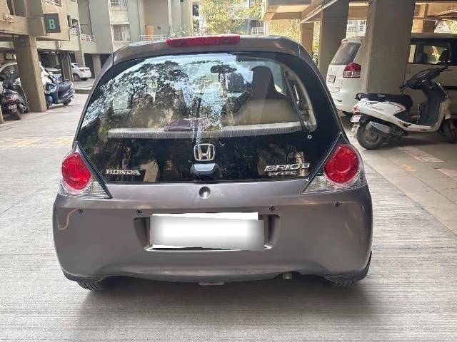 https://images10.gaadi.com/usedcar_image/4518036/original/processed_382af7ea-73c5-4cba-a157-4b33492bbecb.jpeg?imwidth=6401