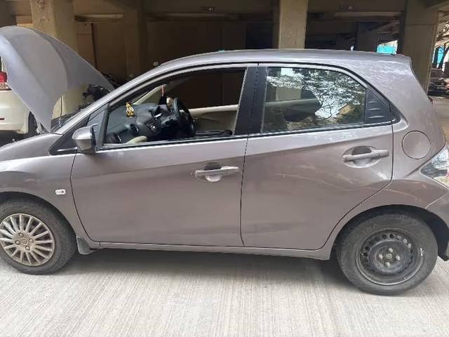 https://images10.gaadi.com/usedcar_image/4518036/original/processed_97a59408-6013-4822-b90a-7cdf605f2578.jpeg?imwidth=6400