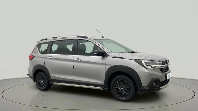 https://images10.gaadi.com/usedcar_image/4518037/original/f0cb95c8acedd48ac4baf315559a9675.jpg?imwidth=6400