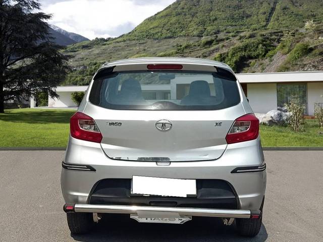https://images10.gaadi.com/usedcar_image/4518040/original/processed_ce501bf0fb49a85805855486e8bec3fd.jpg?imwidth=6401