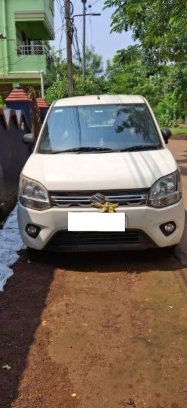 https://images10.gaadi.com/usedcar_image/4518046/original/processed_4121c77c-f016-4c6a-a312-120b5f6fe7b8.jpg?imwidth=6400