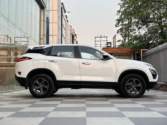 https://images10.gaadi.com/usedcar_image/4518048/original/e34827d7149e108fbf8cd8495964a56f.jpg?imwidth=6401