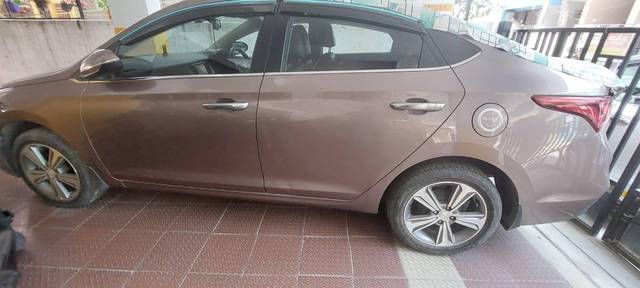 https://images10.gaadi.com/usedcar_image/4518062/original/processed_7b5b5c3d-bc60-4957-860d-847f634255a9.jpg?imwidth=6402
