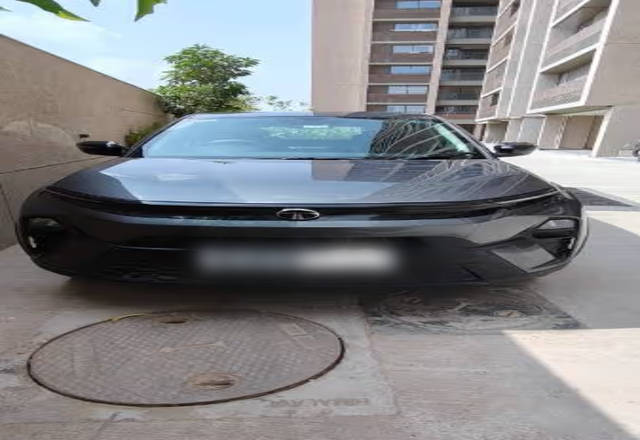 https://images10.gaadi.com/usedcar_image/4518064/original/20b9525c-bcd0-4003-ba75-ed91d16b0327.?imwidth=6400