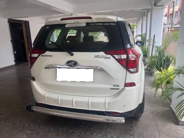 https://images10.gaadi.com/usedcar_image/4518074/original/processed_4940f4cd-f910-4a0c-a552-e4316e48b536.jpeg?imwidth=6401