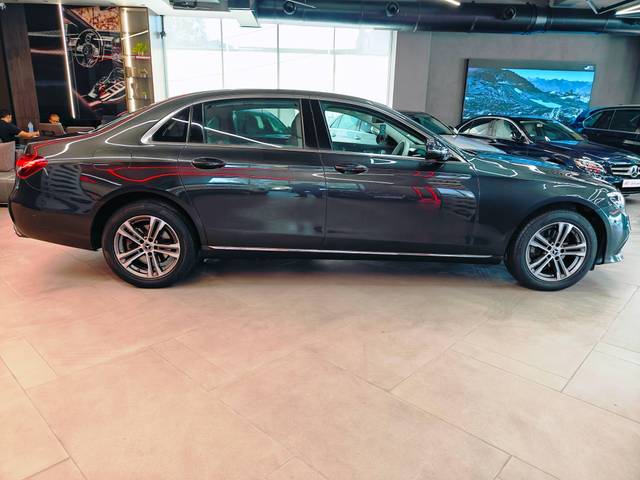 https://images10.gaadi.com/usedcar_image/4518076/original/processed_054cda90053d083f73065499be373b41.jpg?imwidth=6401