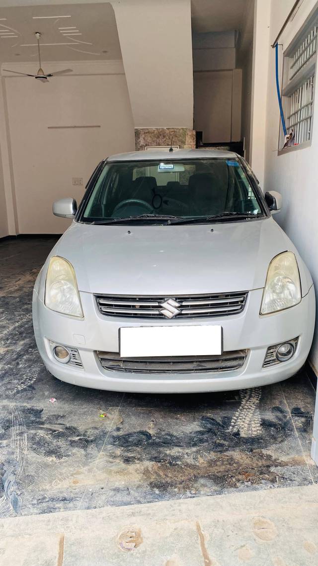 https://images10.gaadi.com/usedcar_image/4518125/original/processed_8550e1d0ab9dfef12adeeb53e3bfb0e8.jpg?imwidth=6400