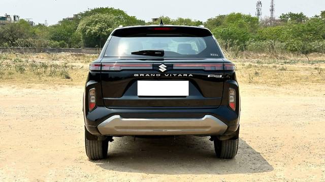 https://images10.gaadi.com/usedcar_image/4518146/original/processed_6252ae0f0de3aace305237ee6a3f4fdf.jpg?imwidth=6402