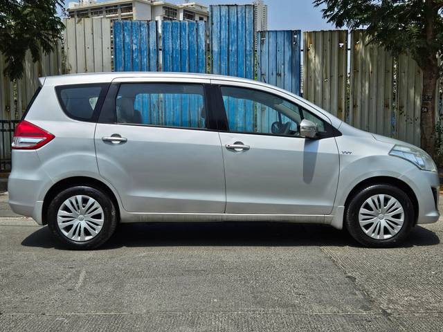 https://images10.gaadi.com/usedcar_image/4518153/original/processed_39392b63ba4cb1a3700c8a4e023ec424.jpg?imwidth=6401
