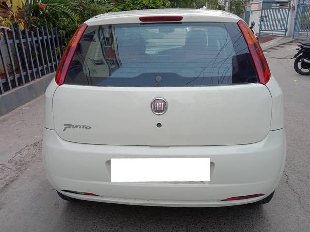 https://images10.gaadi.com/usedcar_image/4518159/original/processed_a4ca56f4553b5518c3064ed99bfeb0f2.jpg?imwidth=6401