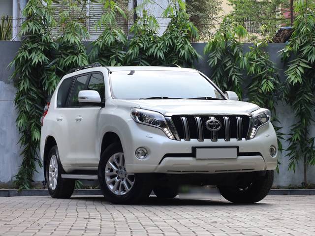 https://images10.gaadi.com/usedcar_image/4518161/original/processed_3a26c02ff72af2fdc2c9cd1b7639407d.jpg?imwidth=6400