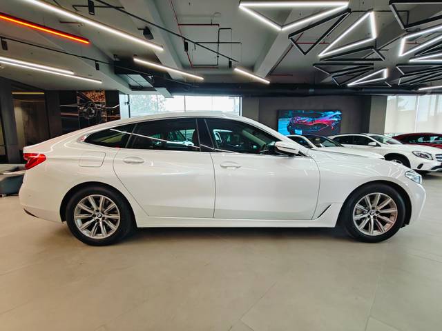 https://images10.gaadi.com/usedcar_image/4518165/original/9834ec53b25543cd9517f32cc35830bd.jpg?imwidth=6401