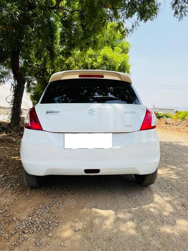 https://images10.gaadi.com/usedcar_image/4518169/original/processed_eab6c7b7-bc5d-4909-b25e-bc52ff13fd56.jpg?imwidth=6402