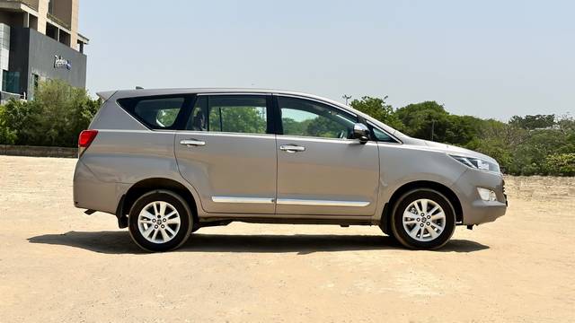 https://images10.gaadi.com/usedcar_image/4518170/original/8139e2d897d71ab90d6840cd47ab584e.jpg?imwidth=6401