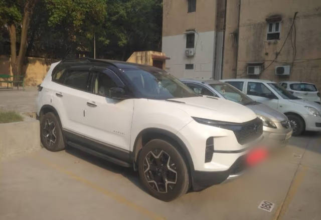 https://images10.gaadi.com/usedcar_image/4518182/original/1a9e82f9-e1eb-4687-97ec-aa2d4f23dff0.?imwidth=6400