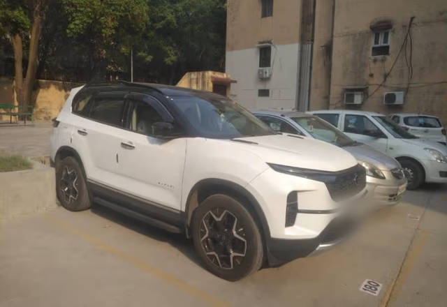 https://images10.gaadi.com/usedcar_image/4518182/original/43134e54-8827-4d2a-adf8-d723a1f39116.?imwidth=6400