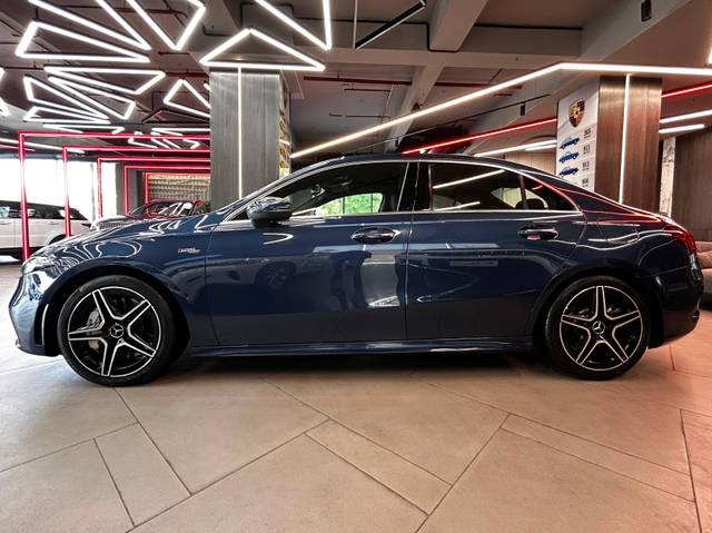 https://images10.gaadi.com/usedcar_image/4518184/original/processed_5b2830ae4d63f3081e91e2dc8ff342b8.JPG?imwidth=6401