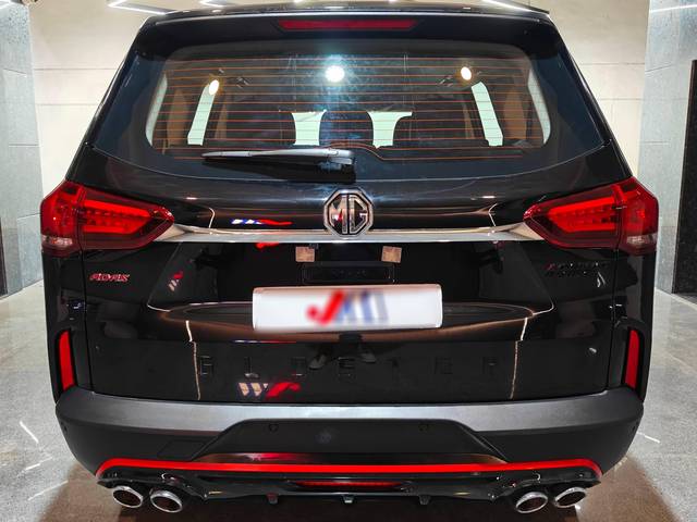 https://images10.gaadi.com/usedcar_image/4518191/original/processed_6f586da35f5614dfb5b7d396dbb10bbd.jpg?imwidth=6401