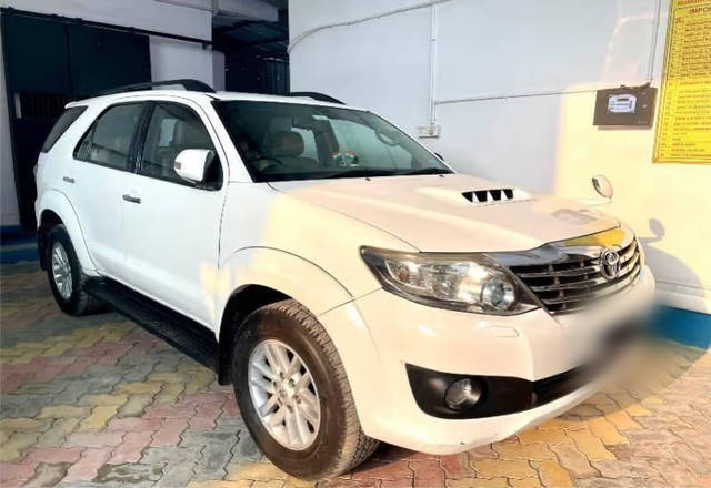 https://images10.gaadi.com/usedcar_image/4518230/original/94f6e44c-9ab6-4c7d-bf91-78bc6e71b042.?imwidth=6400
