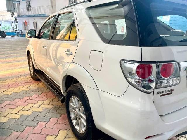 https://images10.gaadi.com/usedcar_image/4518230/original/processed_221f2217-c5a6-483e-8dd1-c660595ed16a.jpg?imwidth=6402