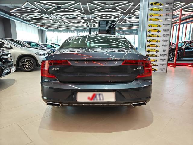 https://images10.gaadi.com/usedcar_image/4518237/original/processed_3bc58c68c8881d4d885e793670d68a6e.jpg?imwidth=6402