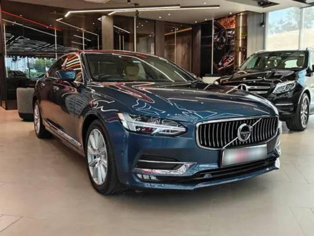 https://images10.gaadi.com/usedcar_image/4518237/original/processed_b90125ff65005b0cb478c5f61950ede7.jpg?imwidth=6400