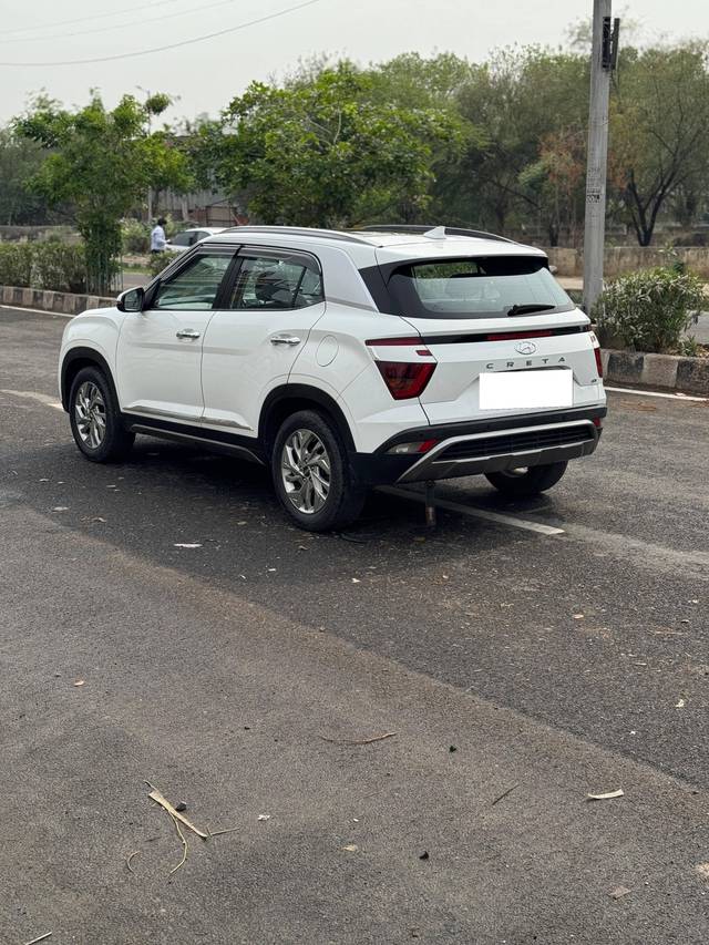 https://images10.gaadi.com/usedcar_image/4518245/original/processed_55a54860fc23b9d82df20c9049ae83ff.jpg?imwidth=6402