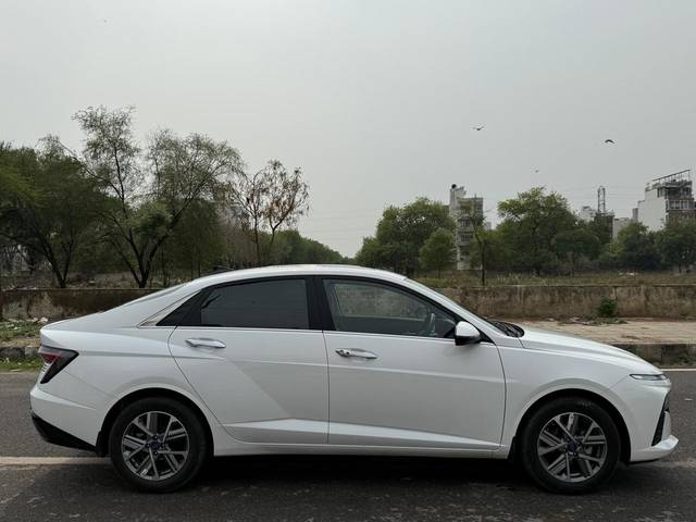 https://images10.gaadi.com/usedcar_image/4518252/original/2dd54d0f438943b421a172ed045bb025.jpg?imwidth=6401