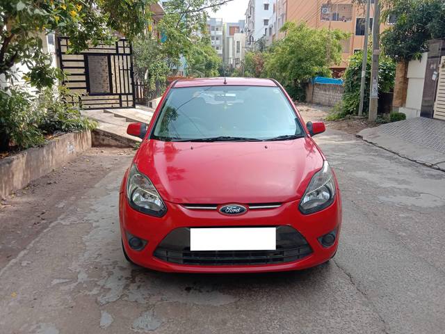 https://images10.gaadi.com/usedcar_image/4518259/original/processed_63b9f5c0a25004c19a5ebb05f1e738e7.jpg?imwidth=6402