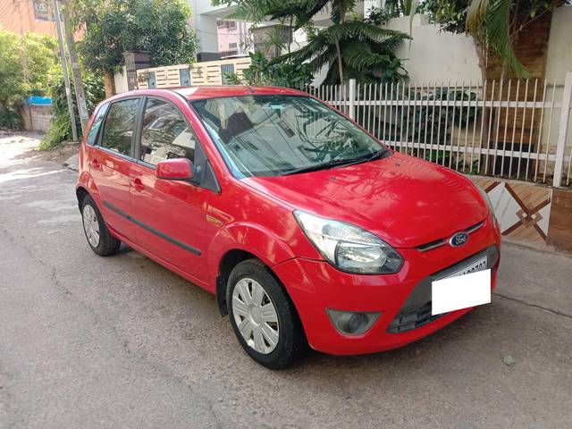 https://images10.gaadi.com/usedcar_image/4518259/original/processed_cabca3916160a203259ca66fd374298f.jpg?imwidth=6400