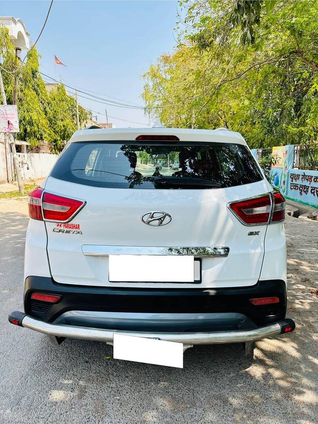 https://images10.gaadi.com/usedcar_image/4518267/original/processed_316209e0-8b4f-497d-b049-6f6a3cd30e9a.jpg?imwidth=6401